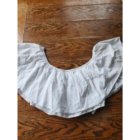 Reformation White off the shoulder ruffle top sz Large - Picture 1 of 3